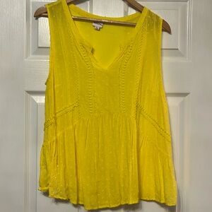 Merona Women’s Yellow Sleeveless Blouse Size XL